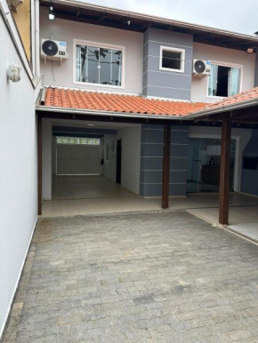 Casa Oktober prox Vilagermanica